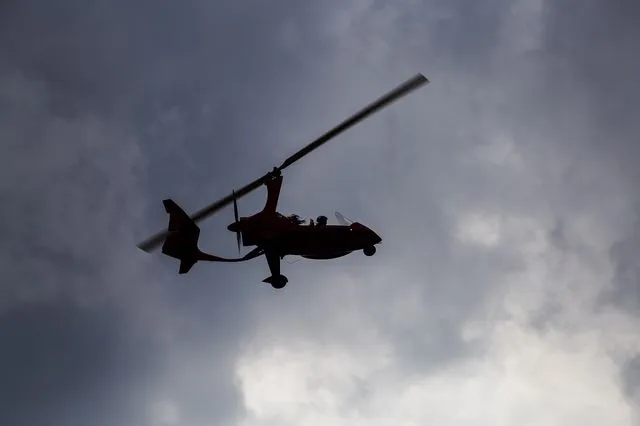 Βρετανία: Ελικόπτερο πραγματοποίησε αναγκαστική προσγείωση