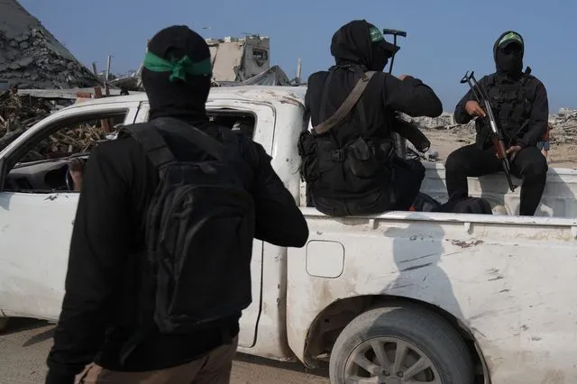 Reuters: Η Χαμάς προσπαθεί αθόρυβα να εδραιωθεί ξανά στη Γάζα – Ελέγχει τις τιμές και επιβάλλει φόρους