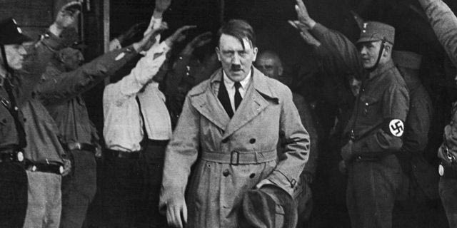 Η κρυφή γενετική διαταραχή του Χίτλερ που επηρέασε την ανάπτυξη των σεξουαλικών του οργάνων