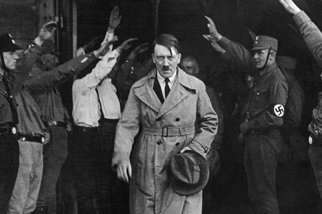 Η κρυφή γενετική διαταραχή του Χίτλερ που επηρέασε την ανάπτυξη των σεξουαλικών του οργάνων