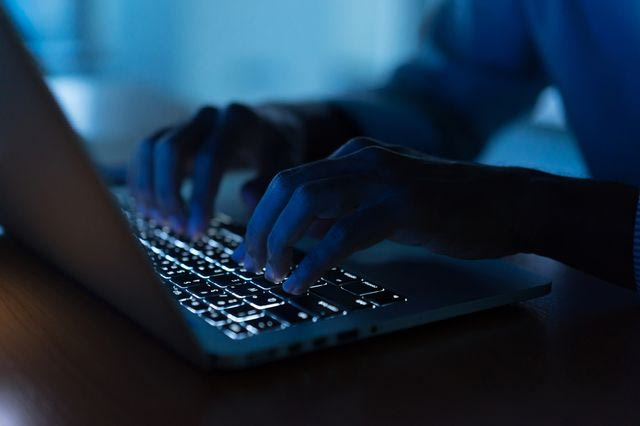 Θεσσαλονίκη: Εκπαιδευτικός καταδικάστηκε για κατοχή υλικού παιδικής πορνογραφίας