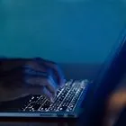 Ισπανία: Επέβαλε πρόστιμο για κοινοποίηση AI φωτογραφιών σεξουαλικού περιεχομένου ανηλίκων