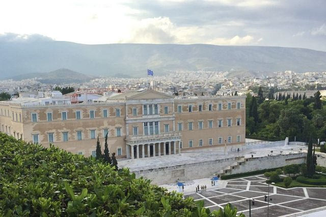 Χάρης Τσιόκας: Η νέα Μεταπολίτευση χτυπά την πόρτα. Ποιος θα την ανοίξει;