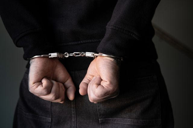 Προσωρινά κρατούμενοι πέντε κατηγορούμενοι του κυκλώματος με τις τηλεφωνικές απάτες