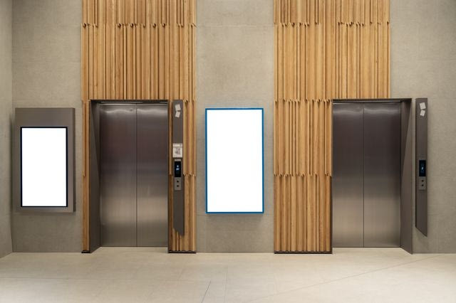 Λάρισα: Γυναίκα έπεσε με το ασανσέρ από τον 3ο όροφο και τραυματίστηκε