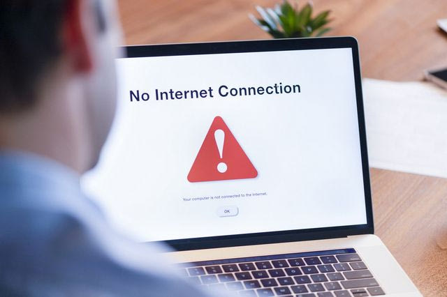 Οι 4 που αποφασίζουν πότε θα “πέσει” το Internet