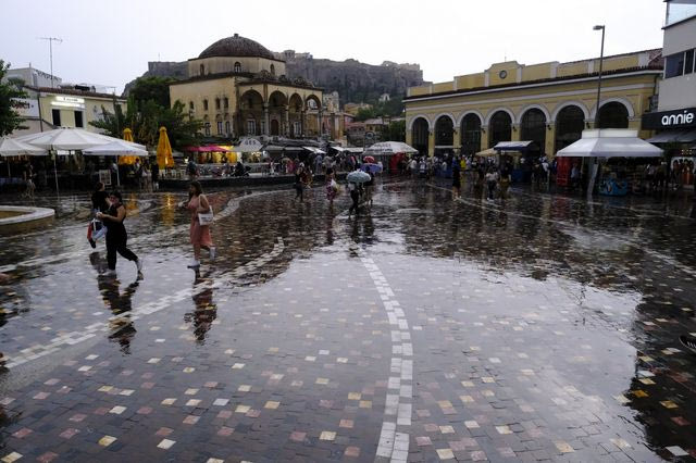 Βροχές στο Μοναστηράκι