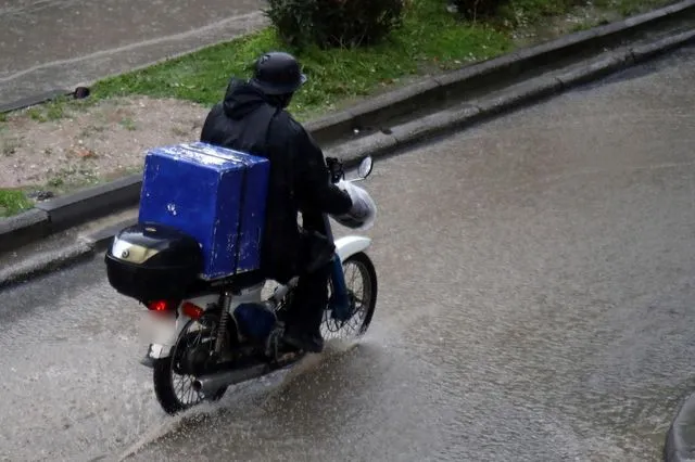 Ισχυρή βροχόπτωση στη Θεσσαλονίκη