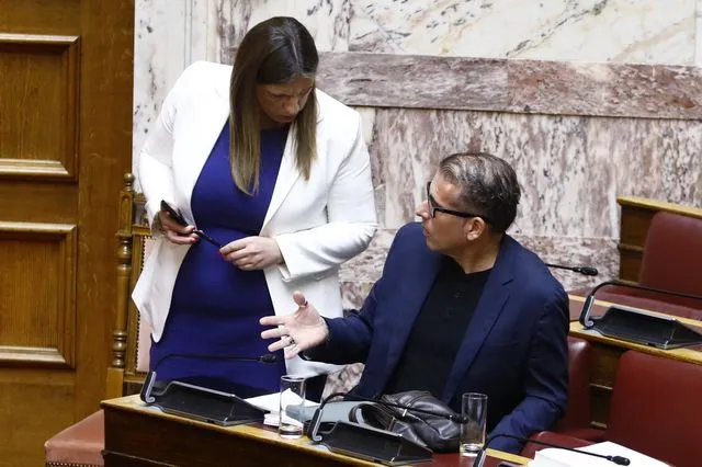 Πλεύση Ελευθερίας: Παραιτήθηκε από βουλευτής ο Διαμαντής Καραναστάσης