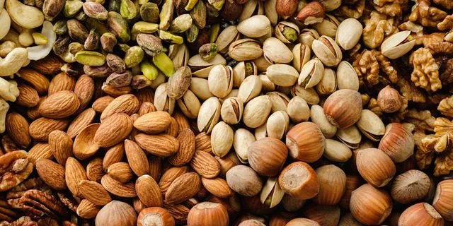 Ειδικοί αποκαλύπτουν τον ξηρό καρπό που προστατεύει από γήρανση και χρόνιες παθήσεις