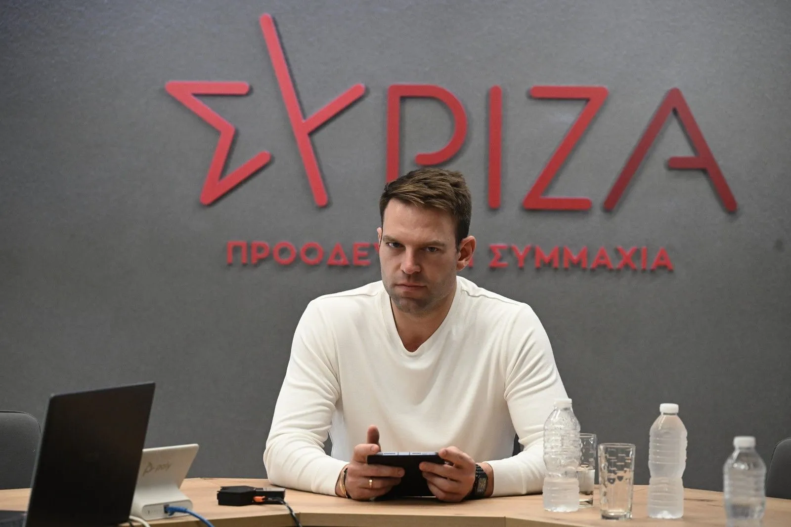 Ο Στέφανος Κασσελάκης στα γραφεία του ΣΥΡΙΖΑ