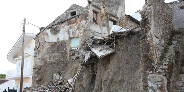 Πλημμύρες και κατολισθήσεις στην Κέρκυρα