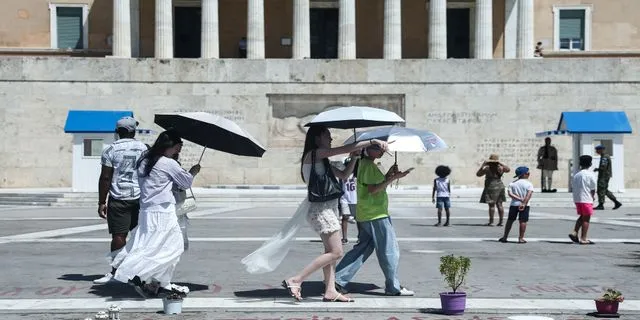 Θα δροσίσει ποτέ στην Αθήνα;