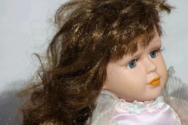 Η Γαλλία απειλεί με αποκλεισμό το Shein, μετά τον σάλο με τις παιδικές κούκλες