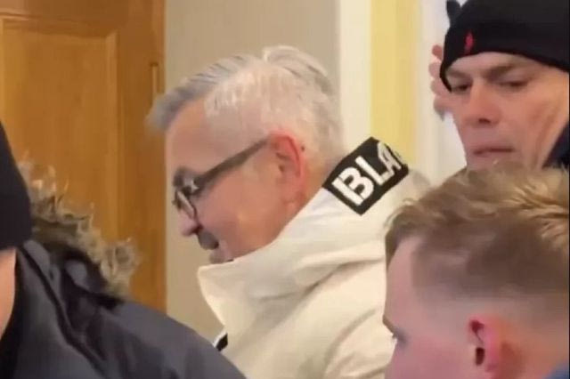 Ρωσία: Επιτέθηκαν στον Πολωνό πρέσβη στην Αγία Πετρούπολη – Βίντεο