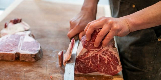 Κιλκίς: Κρεοπώλης έκοψε κατά λάθος τη μηριαία αρτηρία και πέθανε