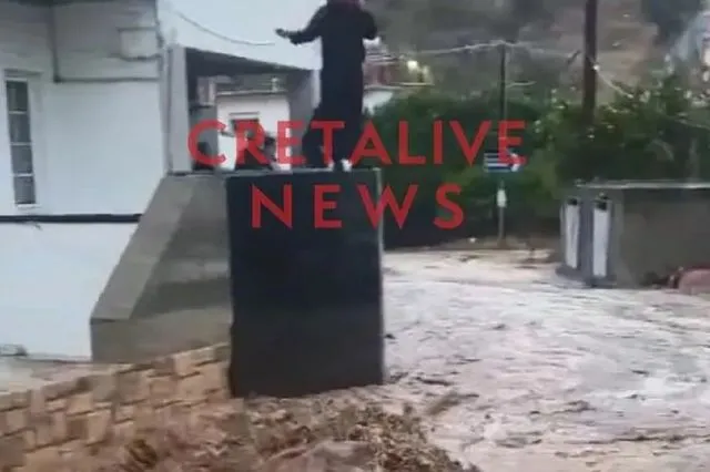 Κακοκαιρία στην Κρήτη: Πλημμύρισαν οι δρόμοι στο Παλαιόκαστρο Ηρακλείου