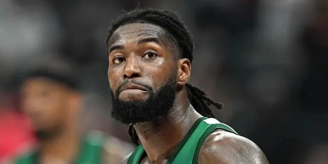 Λεσόρ: “Ευτυχώς δεν τσακώθηκα με τη μητέρα μου χθες βράδυ, θα είχα μπερδέψει το ΣΕΦ και το ΟΑΚΑ”