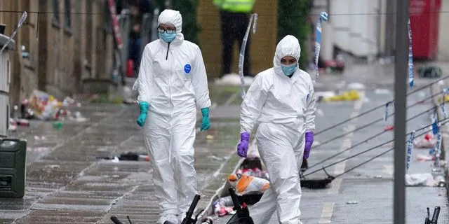 Αυτοκίνητο έπεσε σε πλήθος στο Λίβερπουλ