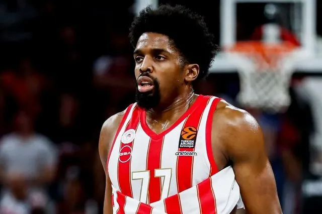 Ολυμπιακός: Έξω ο ΜακΚίσικ με Παρί