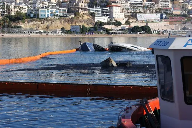 Μαρίνα Ζέας: Πώς ξεκίνησε η φωτιά που έκαψε και βύθισε τέσσερα σκάφη