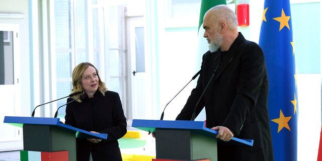 Μελόνι: Η εφαρμογή του πρωτοκόλλου συνεργασίας Ιταλίας- Αλβανίας για το μεταναστευτικό θα συνεχιστεί