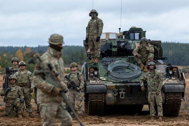 H Eυρώπη ετοιμάζεται για πόλεμο – Διεθνολόγος εξηγεί τι γίνεται λάθος
