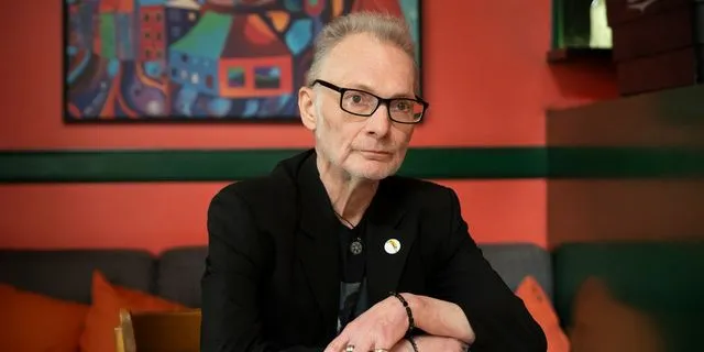 Πώς ο Θανάσης Μήνας έγραψε ένα συναρπαστικό βιβλίο για τα αφροαμερικάνικα κινήματα