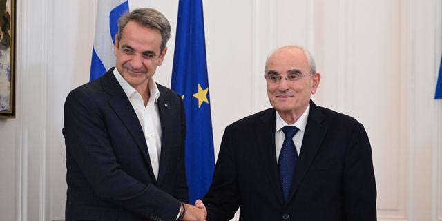 Συνάντηση του Πρωθυπουργού Κυριάκου Μητσοτάκη με τον υπουργό Άμυνας του Λιβάνου Μισέκ Μενάσα