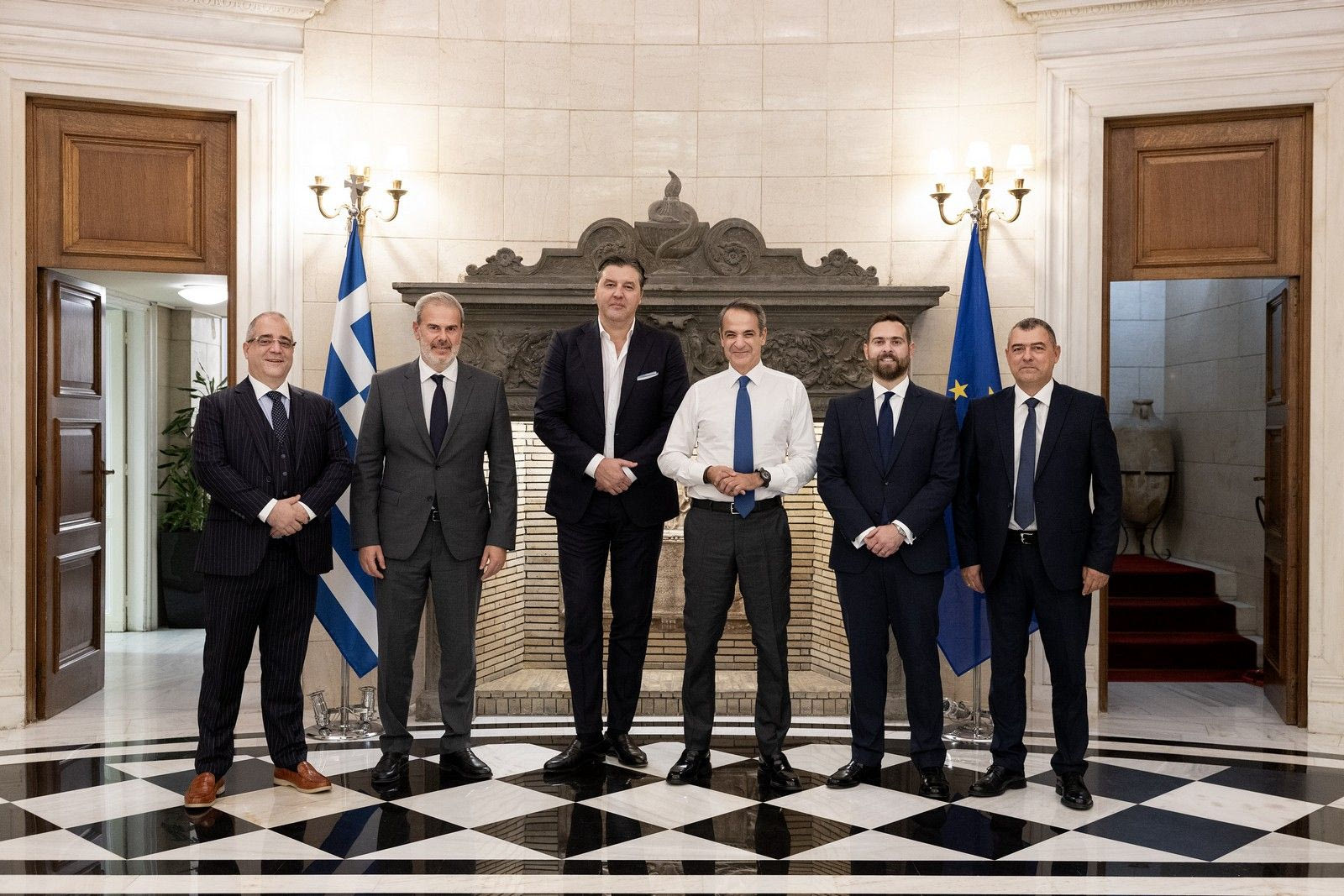 Ο Ντέγιαν Μποντιρόγκα και ο Κυριάκος Μητσοτάκης