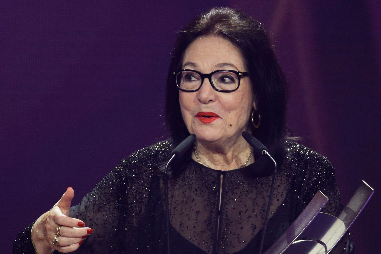 Η Νάνα Μούσχουρη