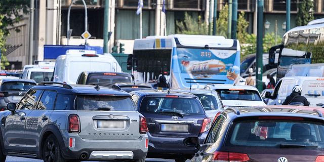 Κίνηση στους δρόμους: Στο “κόκκινο” Κηφισός και Αττική Οδός – LIVE ΧΑΡΤΗΣ