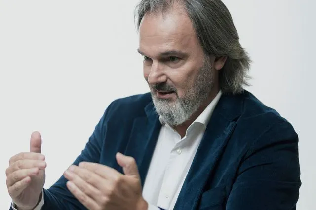 Δ.Μιχόπουλος: Η ευθύνη του ηγέτη δε θα είναι να κυβερνά, αλλά να μην επιτρέψει να μικρύνει ο άνθρωπος