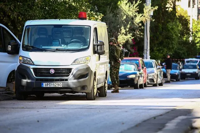 Νίκαια: Επίθεση σε σπίτι αρχιφύλακα – Βρέθηκε κινητό τηλέφωνο