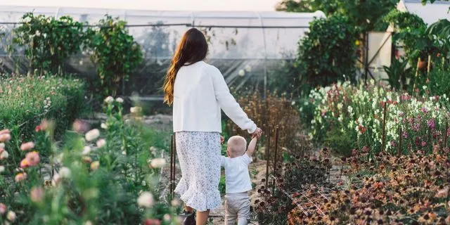 H νηπιαγωγός που βρέθηκε στο στόχαστρο της ακροδεξιάς μιλάει στο NEWS 24/7