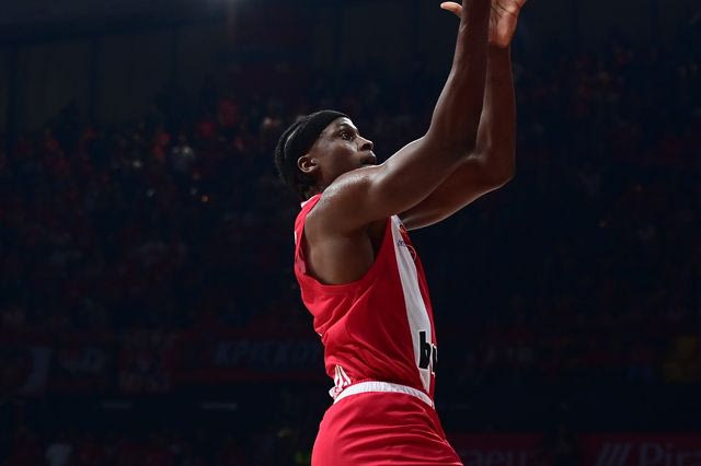 Εκτός ο Νιλικίνα για τον Ολυμπιακό κόντρα στη Ζάλγκιρις