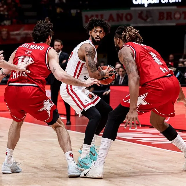 Αρμάνι – Ολυμπιακός 88-87: Ήττα από το μισό Μιλάνο για τους Πειραιώτες