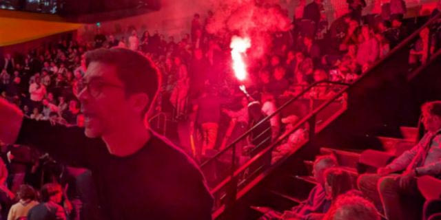 Καπνογόνα στη συναυλία της Φιλαρμονικής Ορχήστρας του Ισραήλ στο Παρίσι