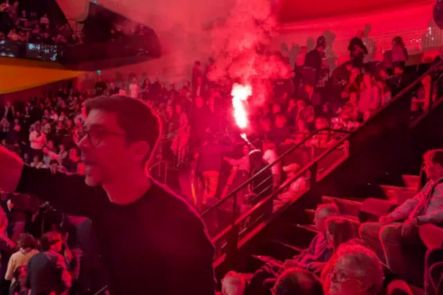 Καπνογόνα στη συναυλία της Φιλαρμονικής Ορχήστρας του Ισραήλ στο Παρίσι