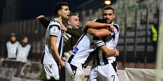 Πανηγυρισμός των παικτών του ΠΑΟΚ στο γκολ κόντρα στον Λεβαδειακό