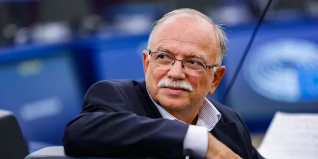 Ιστορική ανάγκη η διαμόρφωση μιας πειστικής προοδευτικής εναλλακτικής λύσης για τη διακυβέρνηση της χώρας