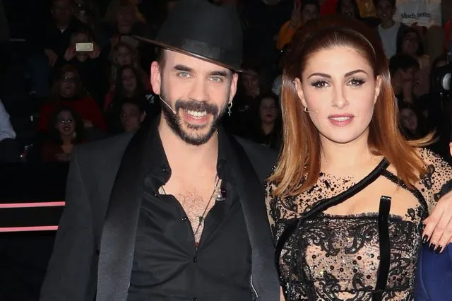 Πάνος Μουζουράκης: Η Έλενα Παπαρίζου θα βαφτίσει τον γιο του – Το όνομα που θα του δώσει