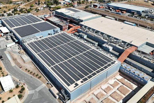 Ολοκλήρωση της πρώτης φάσης της μεγάλης “πράσινης” επένδυσης στο εργοστάσιο της Παπαστράτος στον Ασπρόπυργο