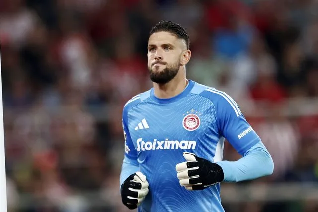 Ολυμπιακός: Τραυματίστηκε στη γάμπα ο Πασχαλάκης – Πόσο θα μείνει εκτός