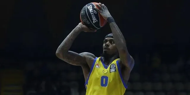 Περιστέρι – ΑΕΚ 79-66: Η έκρηξη του Νίκολς έφερε την πρώτη φετινή ήττα της Ένωσης