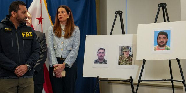 Πυροβολισμοί στην Ουάσινγκτον: Το FBI ξεκίνησε έρευνα για τρομοκρατία – Οι πρώτες φωτογραφίες υπόπτου και θυμάτων