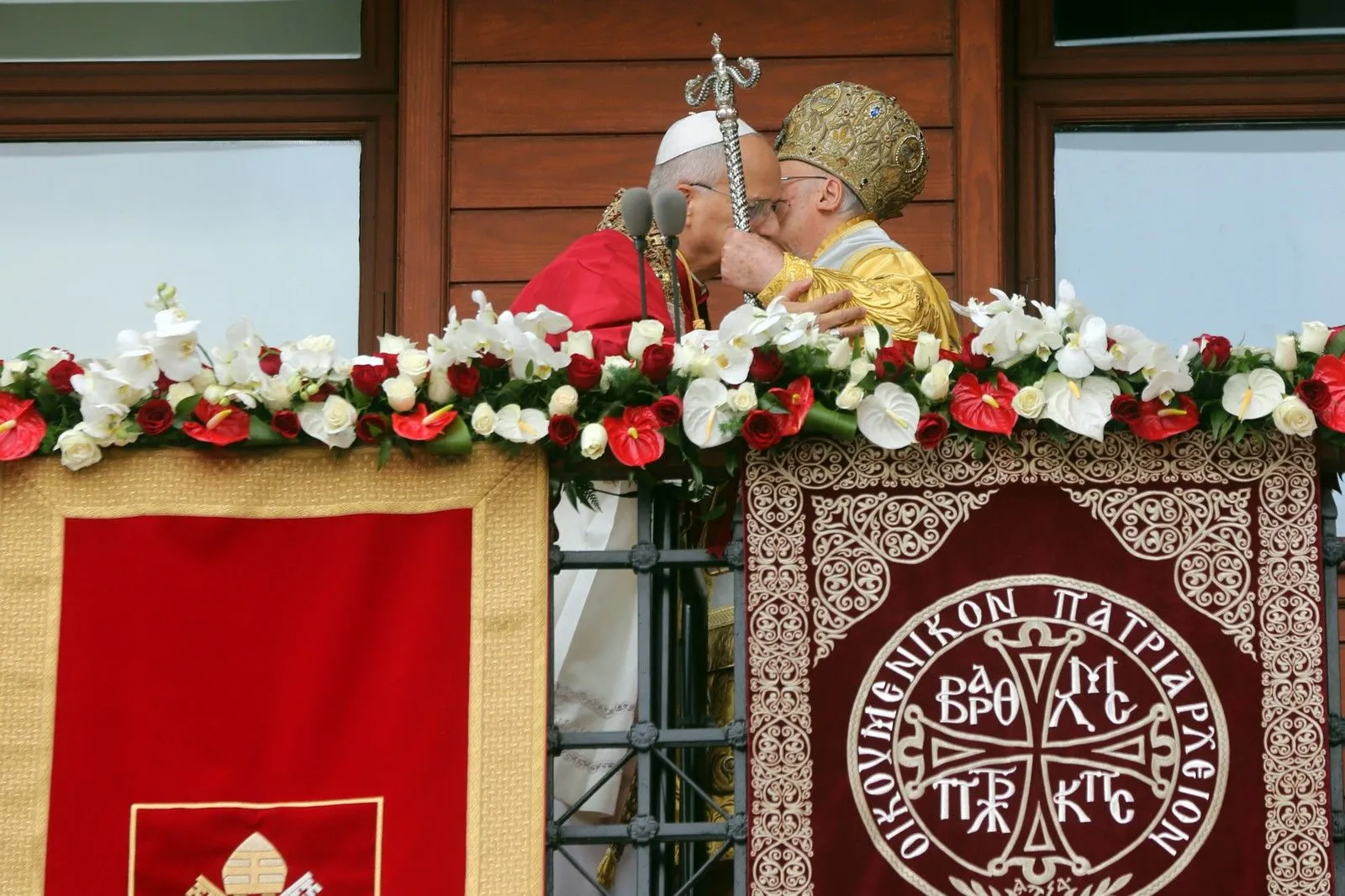 Ο Οικουμενικός Πατριάρχης Βαρθολομαίος με τον Πάπα Λέοντα