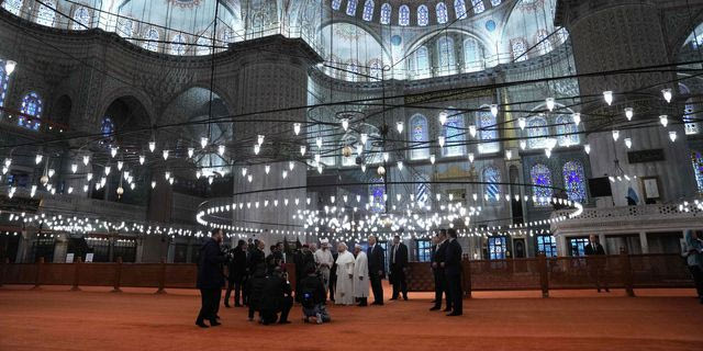 Ο Πάπας Λέων στο Μπλε Τζαμί