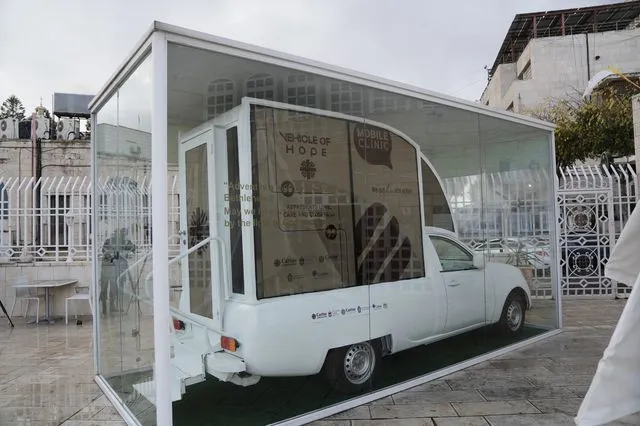 To popemobile
