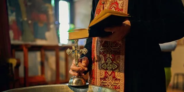 Κύκλωμα ναρκωτικών με ρασοφόρους: Προθεσμία για να απολογηθούν πήραν τρεις κατηγορούμενοι